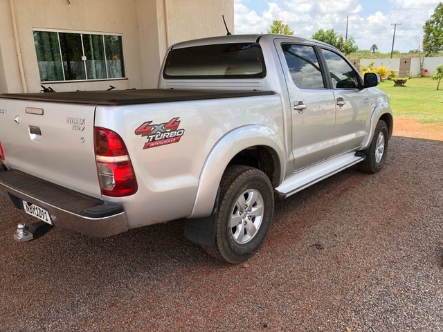 HILUX CD SRV 2012 DIESEL AUTOMÁTICA