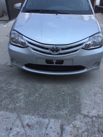 VENDO ETIOS 2015