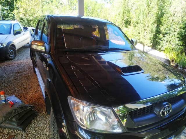 HILUX CD SRV CAMBIO MANUAL