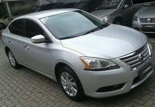 NISSAN SENTRA SV AUTOMÁTICO 2015