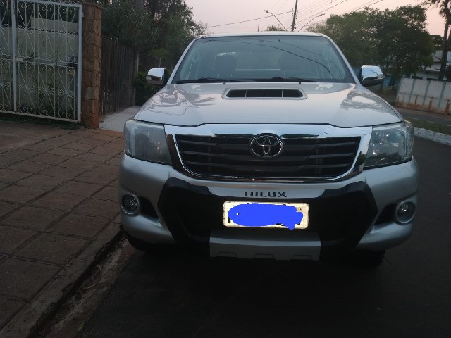 TOYOTA HILUX SRV 2013