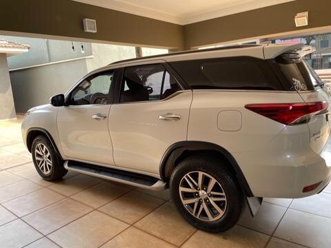 TOYTA SW4