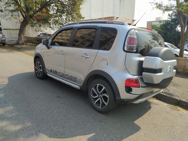 AIRCROSS MANUAL, CARRO DE FAMÍLIA.