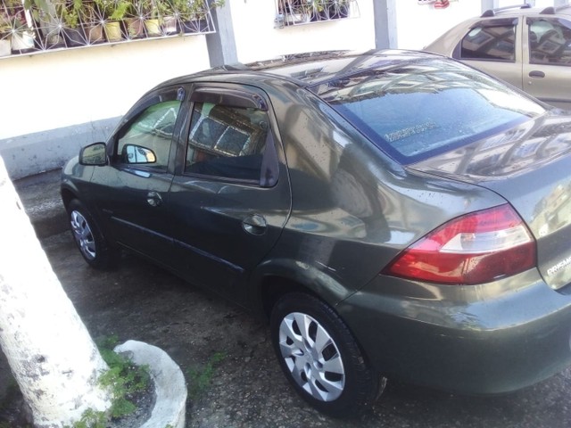 VENDO OU TROCO PRISMA 2010