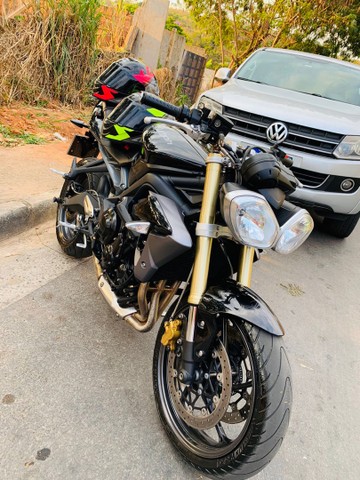 MOTO 675CC