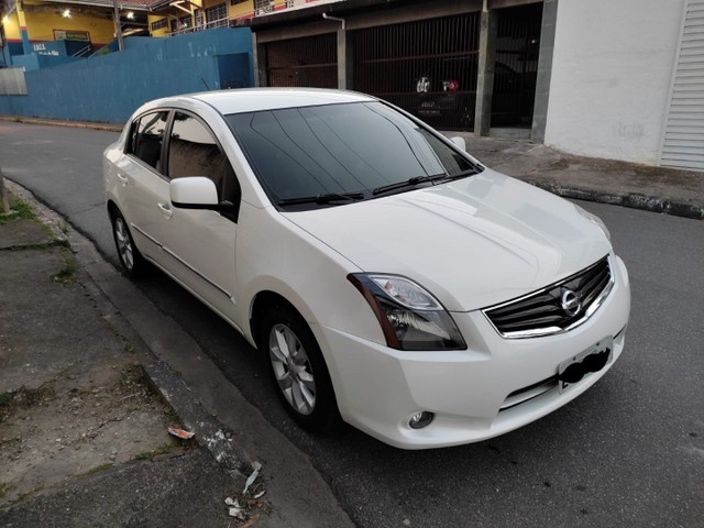 NISSAN SENTRA 2.0 S AUTOMÁTICO