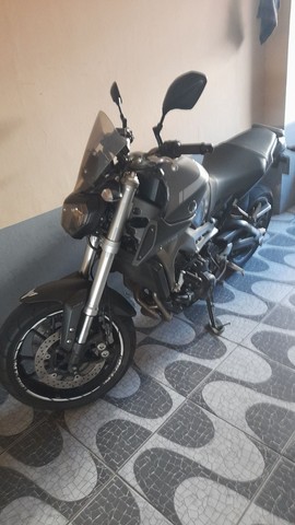 MOTO MT 09 2015 CINZA