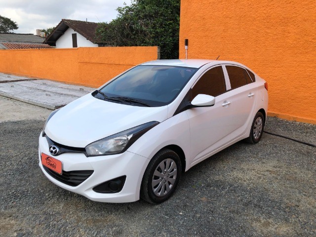 HYUNDAI HB20S