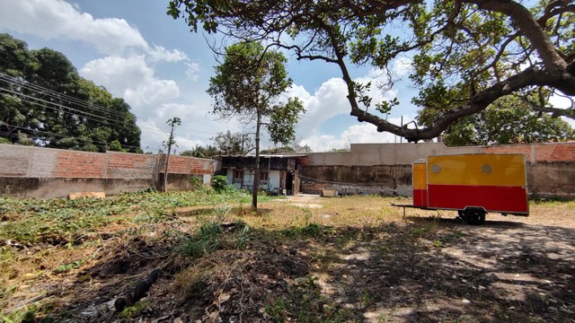 Terreno no olho d'água de 1875m²