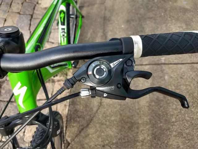 Bicicleta Specialized Hardrock aro 26, quadro tamanho 17. - Foto 5
