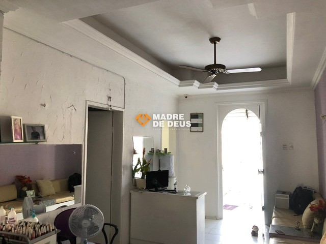 EXCELENTE CASA COMERCIAL DE ESQUINA (PE. VALDEVINO C/ MONS. BRUNO) - Foto 4