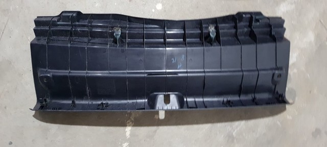 Acabamento Porta Malas Yaris Sedan 2018 a 2022 Original - Foto 2