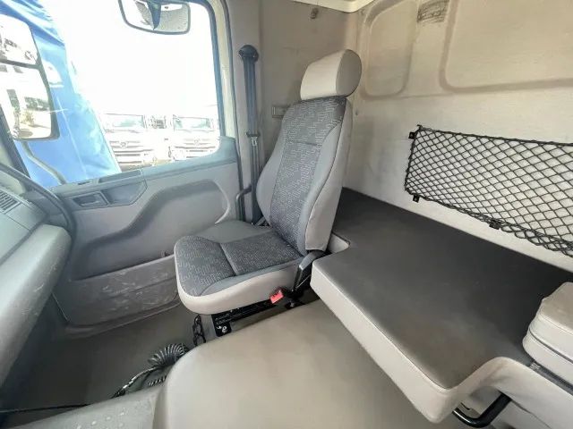 Volkswagen 25.360 6x2 - 2020 - Foto 12