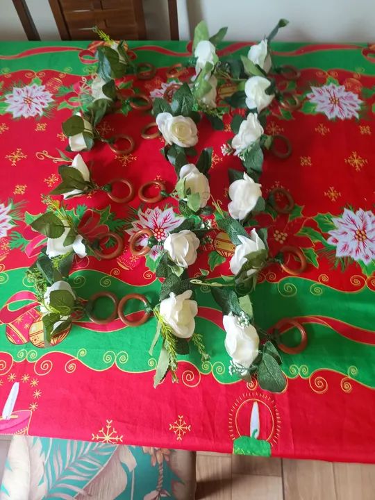 Jogo de 18 Argolas para Guardanapos com Flores