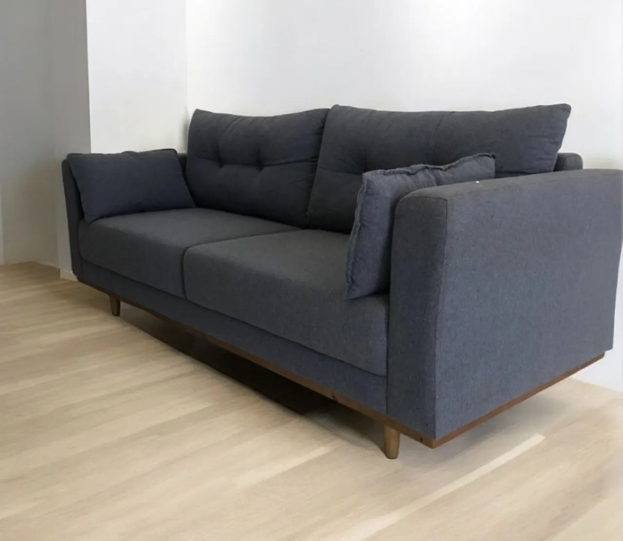 Sofa retro 2.20 super confortável em linho  - Foto 3