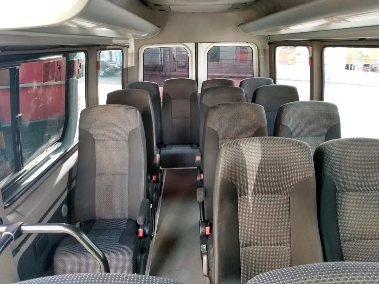 Aluguel de van com motorista  - Foto 4