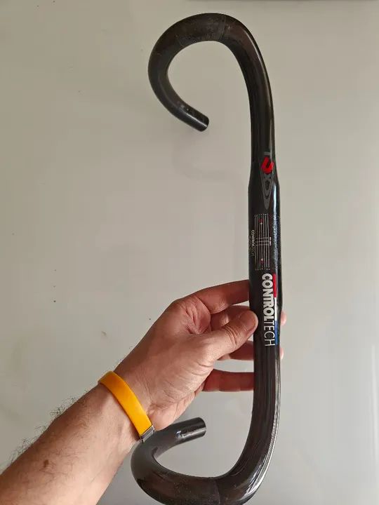Guidão fibra de carbono controltech TUX 420mm