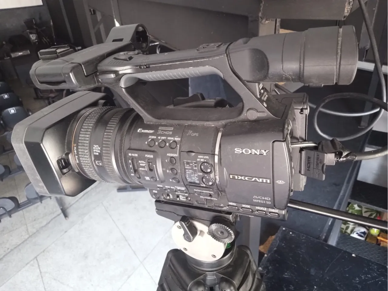 Câmera Sony Nx5, com defeito de foco.