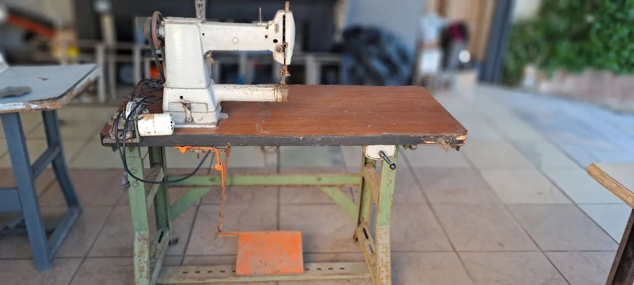 Máquina de Costura Sapateiro 