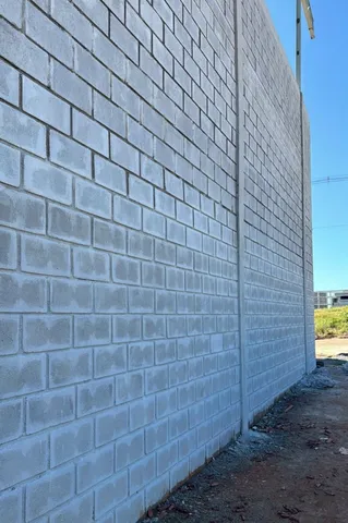 Galpão fabricação desde fundação telhado cobertura obras em geral fechamento de muro