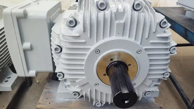 Vendo Motor 200 Cv Weg - Foto 3