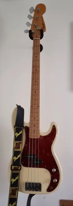 Baixo Fender Precision  - Foto 3