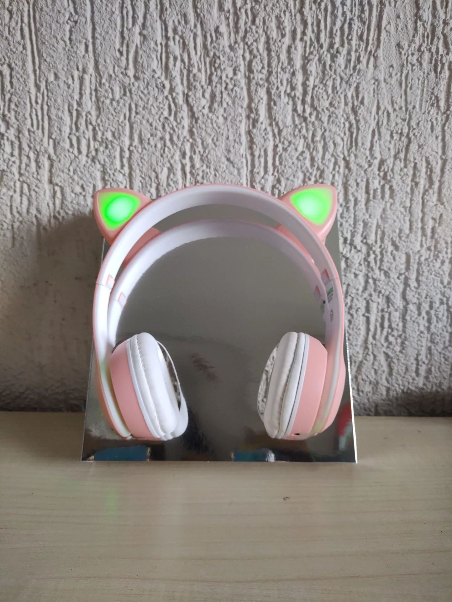 Fone de Ouvido Bluetooth Cat Ear com RGB - Novo - Foto 2