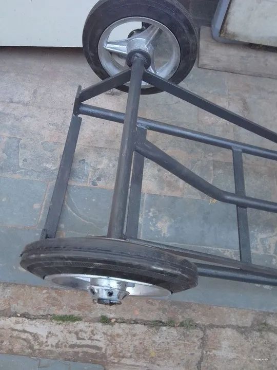 Carrinho pra cargas e descargas  - Foto 2
