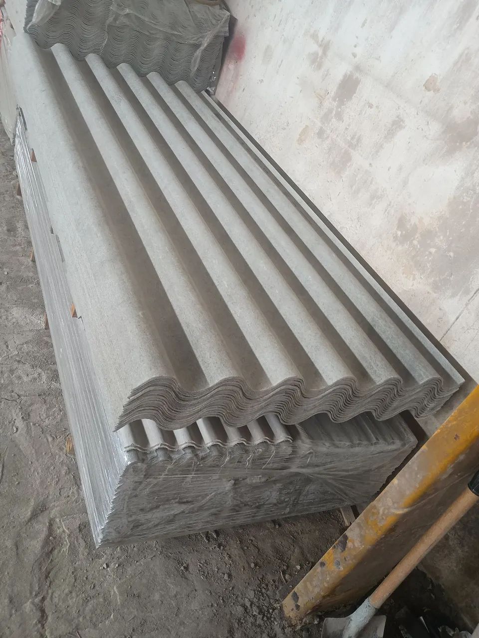 Telha Brasilit da grossa da marca Brasilit tamanho 1e10 pó 2e44 5mm valo $83 zap *