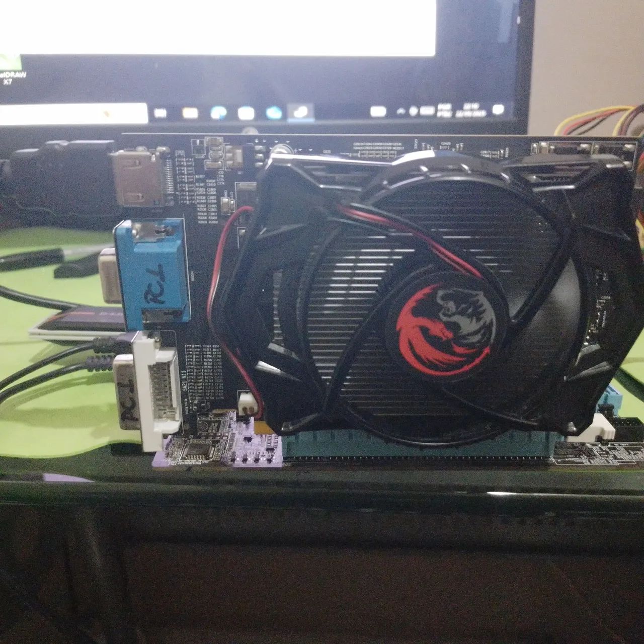 Plc. de Vídeo Hd6570 4gb - Foto 5