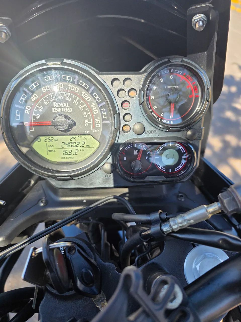 Royal Enfield Himalayan 411 2023 - Foto 2