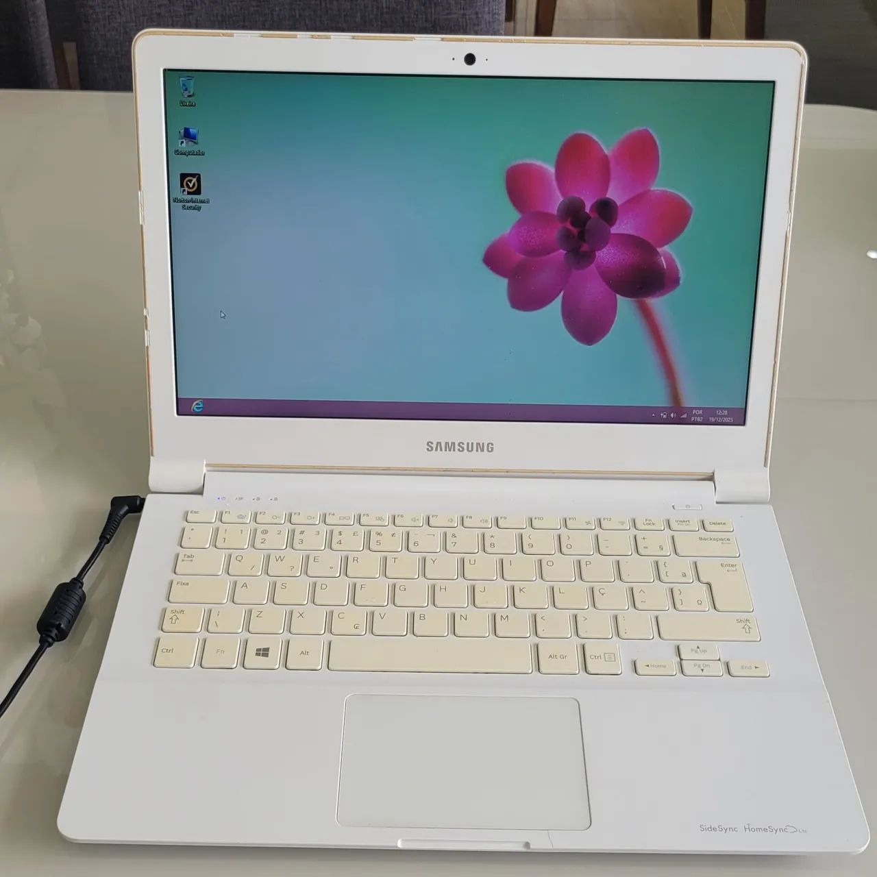 Notebook samsung Branco modelo NP905S3G