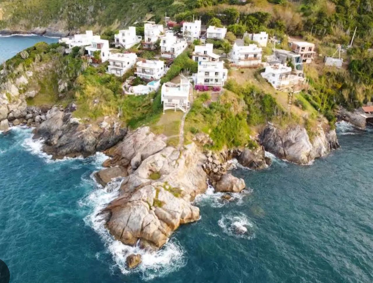 Casa a venda no pontal do atalaia.