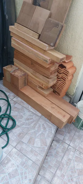 Madeiras para fundação