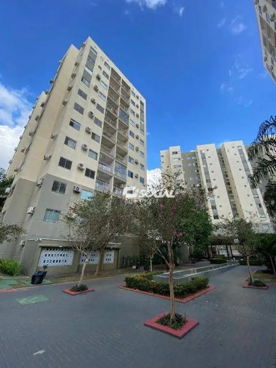 Excelente apartamento com móveis planejados na cozinha, disponível para locação no Condomí