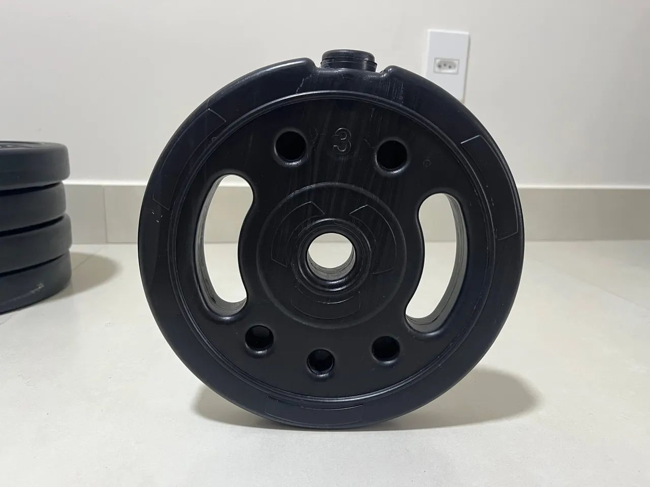 Conjunto de Barras e Anilhas até 42kg - Foto 6