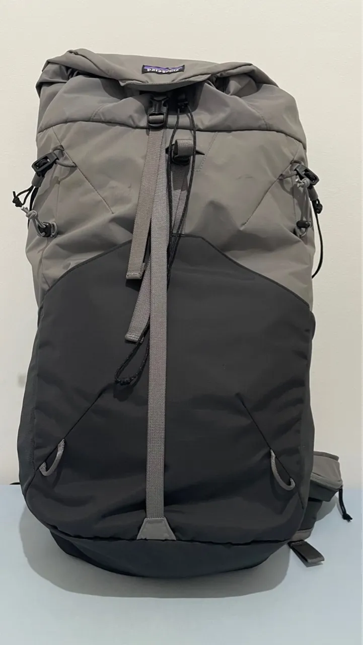 Mochila Patagonia 30L Cinza e Preta Original
