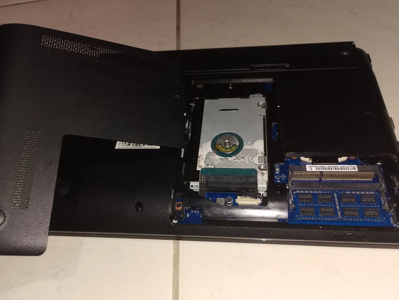 Notebook Samsung i3( pra aproveitar peças)  - Foto 5