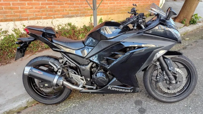 Kawasaki Ninja 300 2013 no estado