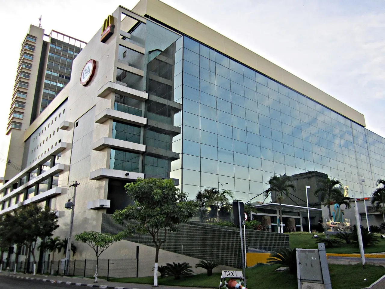 SALA DISPONÍVEL PARA LOCAÇÃO EMPRESARIAL DIFUSORA