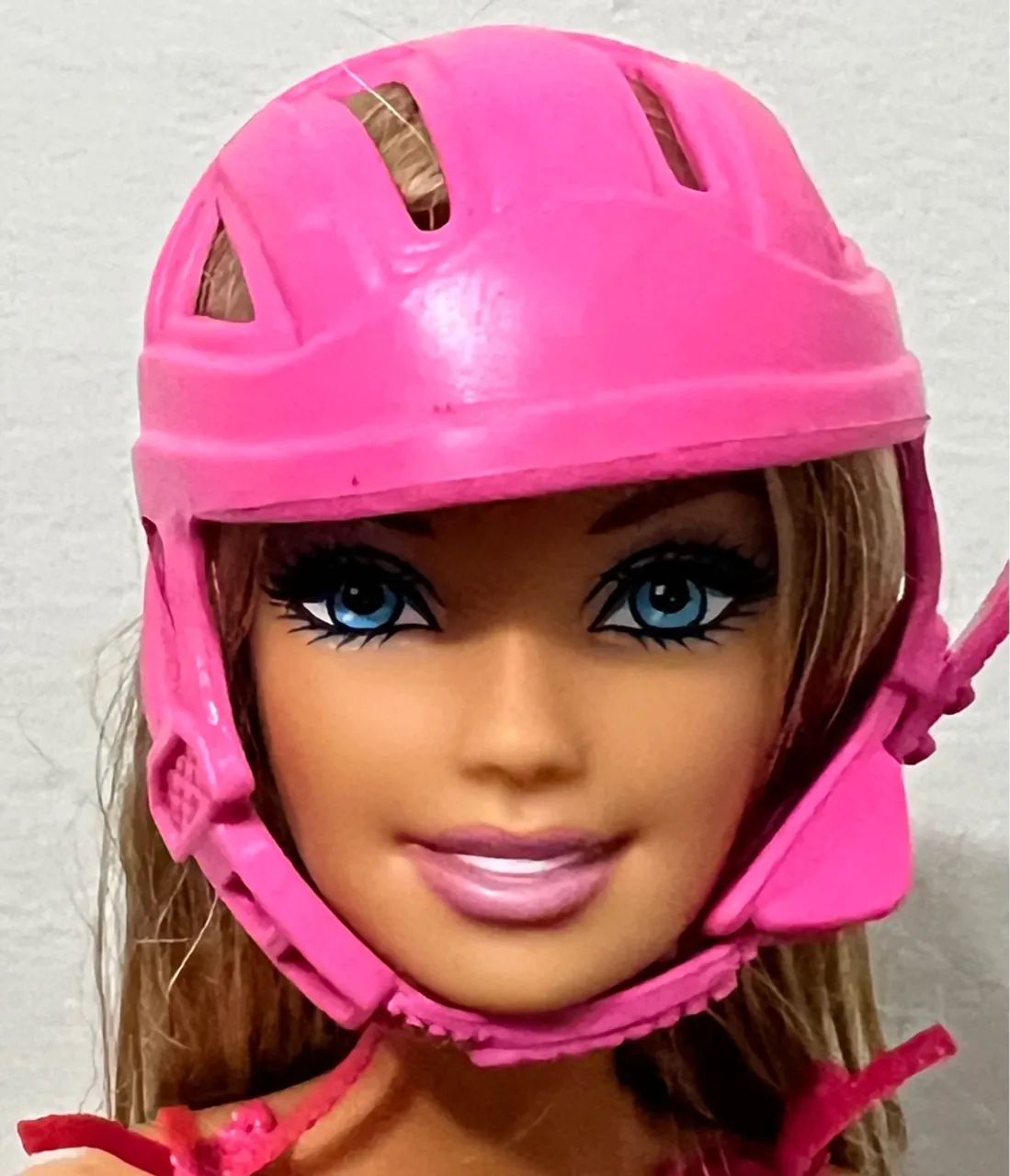 Boneca Barbie patins - Foto 3