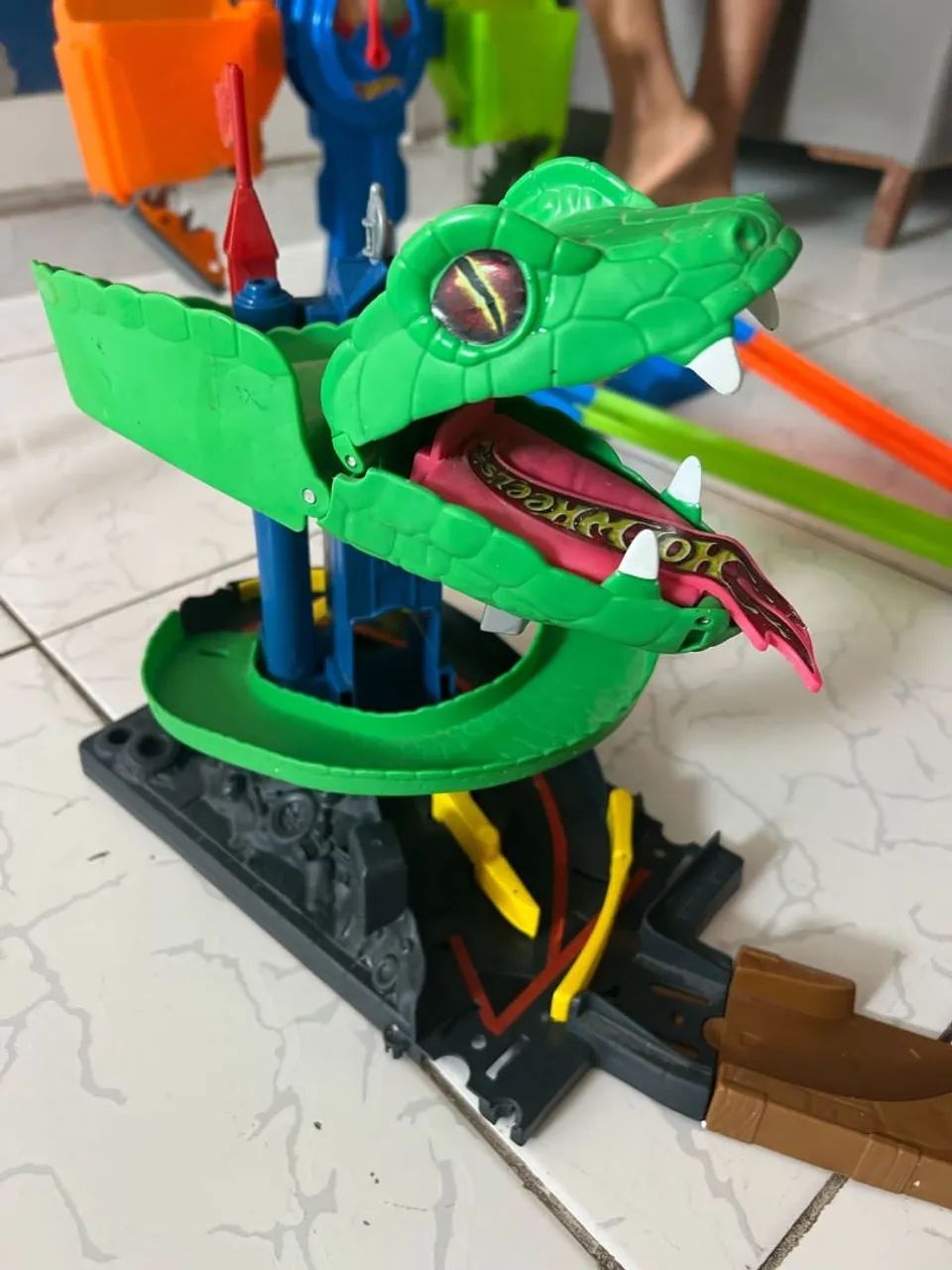  3 pistas Hot Wheels - Brinquedo de Montar - pistas de carro  - Foto 3