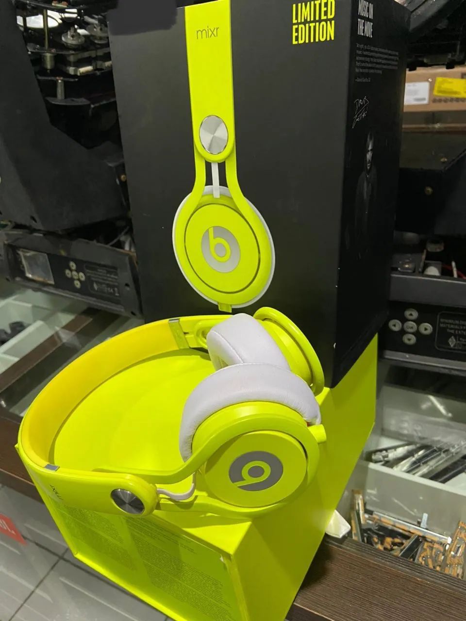 Fone de ouvido beats edição limitada - Foto 3