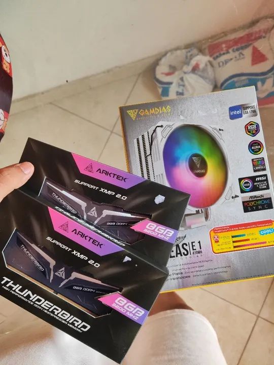 2 Memória RAM 8GB DDR4 3200MHz