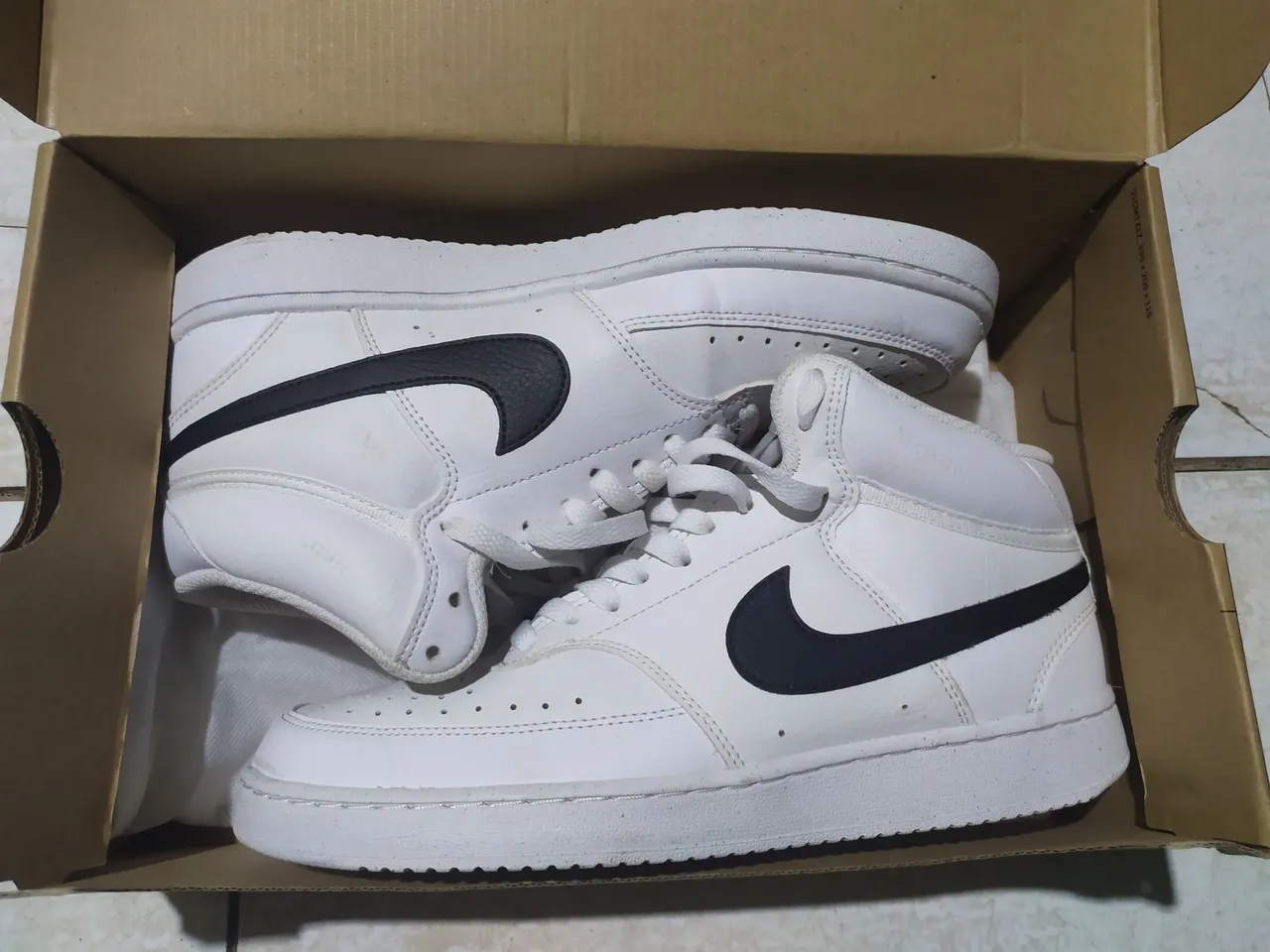 Tênis Nike Court Vision Mid - Branco