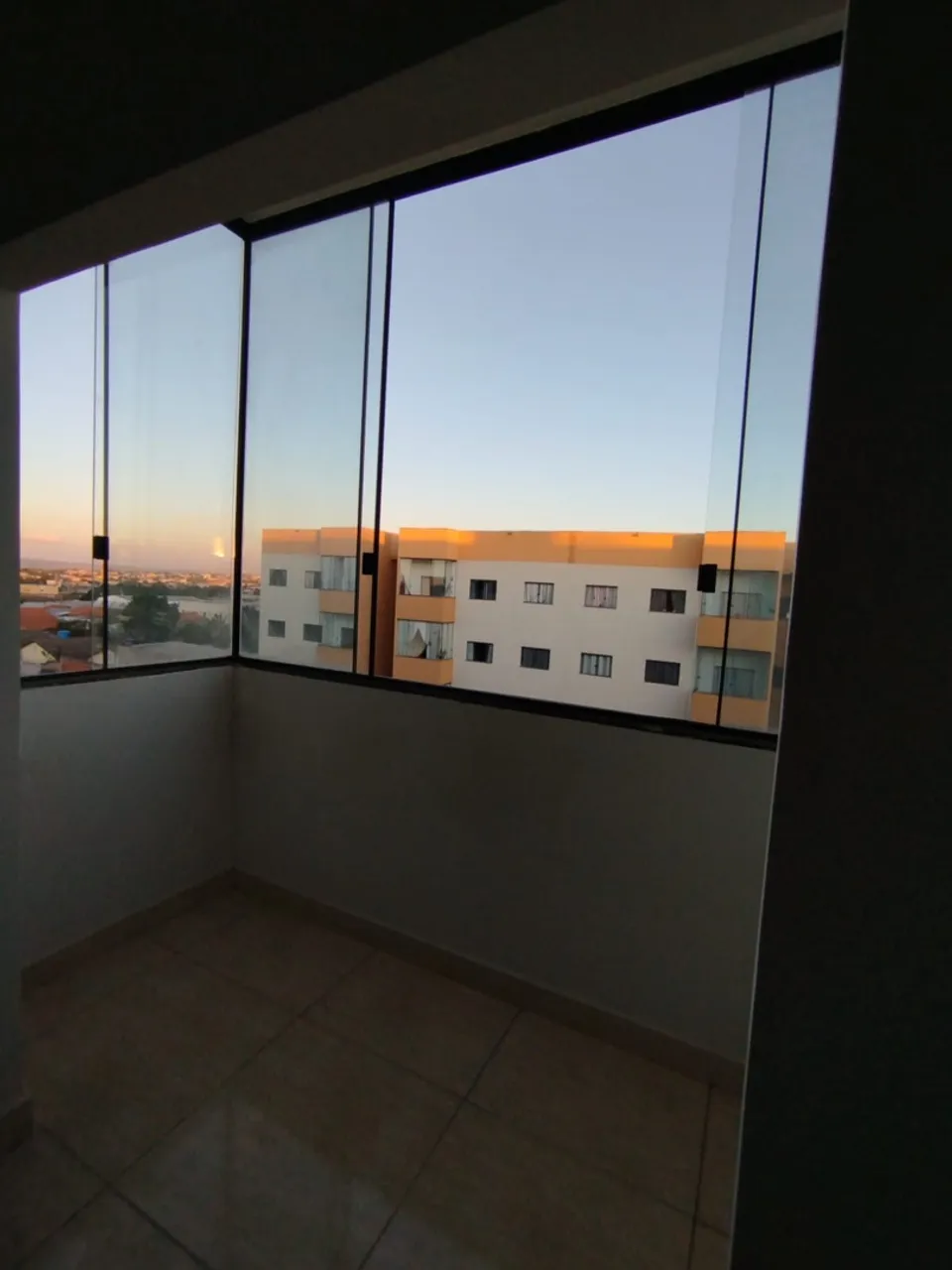 Alugo apartamento