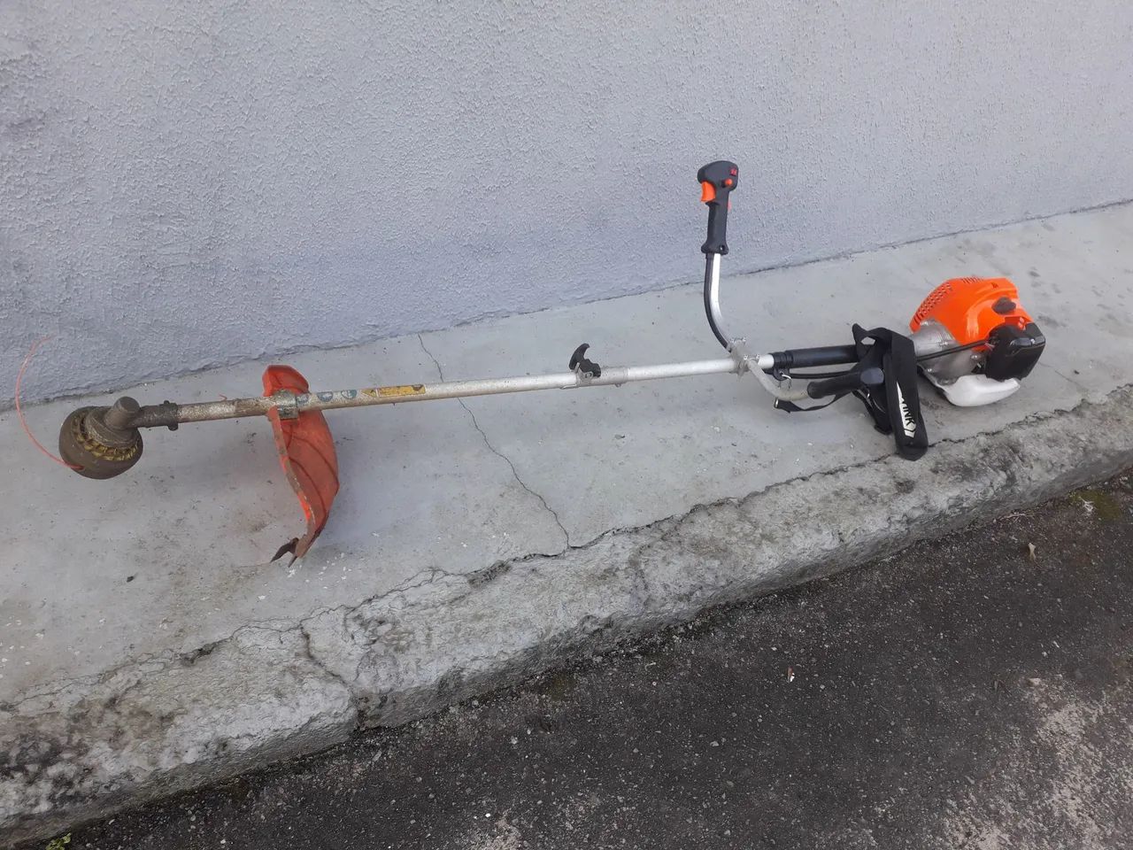 Roçadeira à gasolina 65cc 3hp Knakasaki - Foto 3