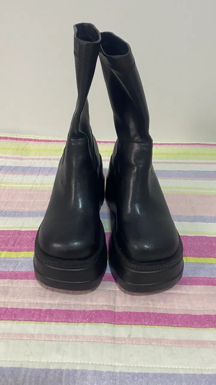 Bota plataforma cano médio  - Foto 2