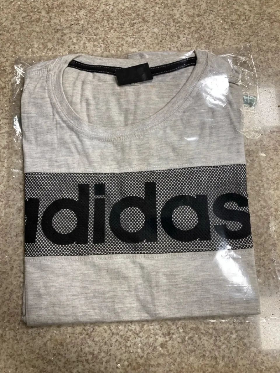 Camiseta Masculina Adidas Cinza