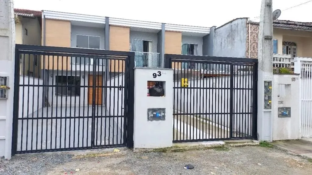SOBRADO GEMINADO no FÁTIMA com 2 quartos para LOCAÇÃO, 100 m²